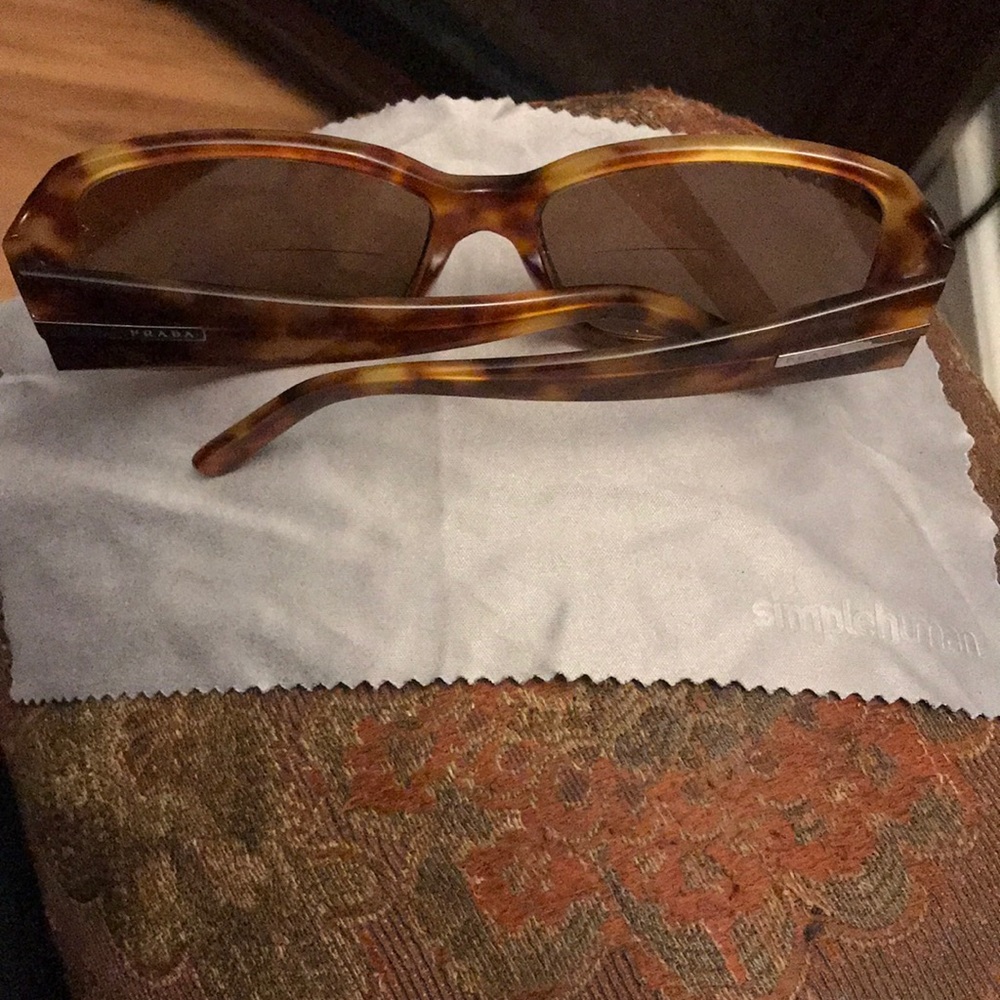 Shades - Picture 3 of 4
